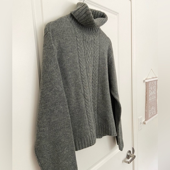 Newton Trading Co, 100% wool, cable knit turtleneck sweater - Picture 2 of 5